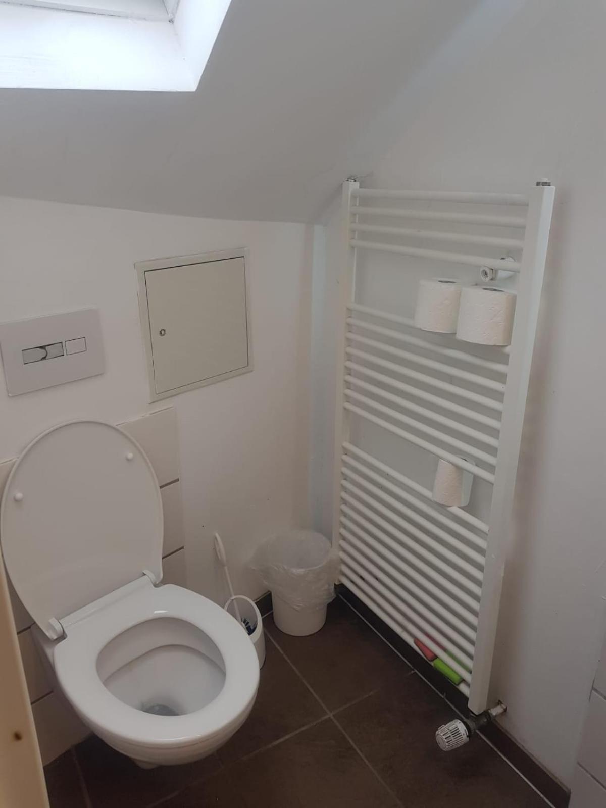 Apartments Fuer Monteure - ไฮล์บรอนน์ ภายนอก รูปภาพ