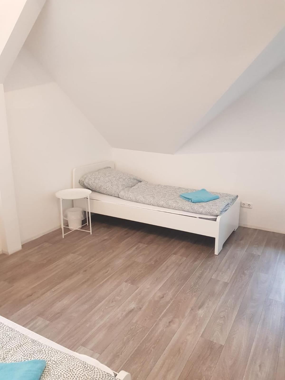 Apartments Fuer Monteure - ไฮล์บรอนน์ ภายนอก รูปภาพ